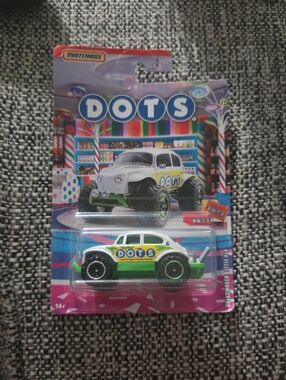 Match DOTS White & Green VW Beetle Toy Car